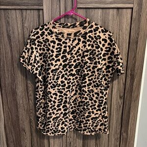 American Eagle Outfitters Leopard Print Short Sleeve Tee